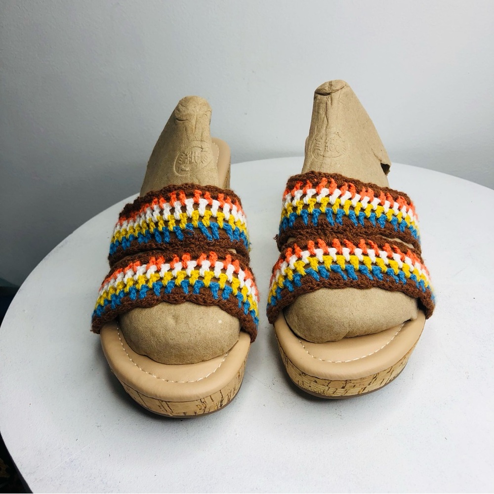Comfort multi color crochet wedge sandals SZ 8. RR1 - Picture 8 of 11